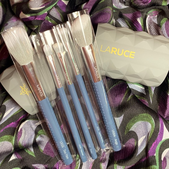 LARUCE BEAUTY | Makeup | Nwt Laruce Beauty Christine Set Five Makeup ...